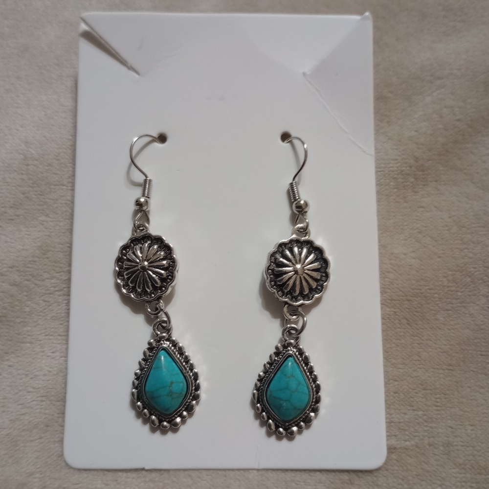 Vintage Daisy Turquoise Dangling Earrings